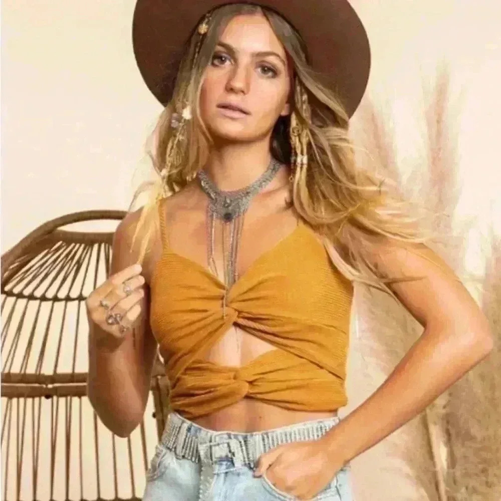 Twisted tank top